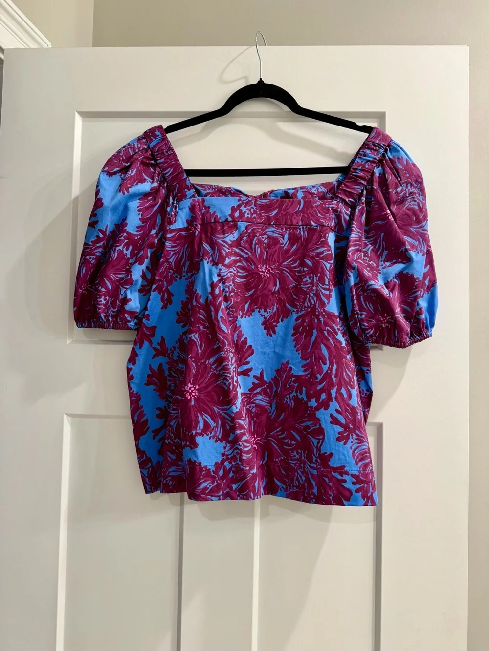 Lilly Pulitzer Torrey Short Sleeve Stretch Top with Tie Back size 8